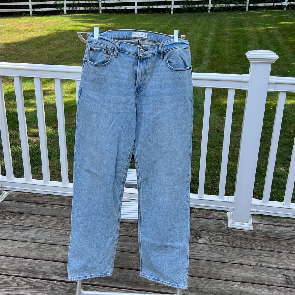 Abercrombie & Fitch The Baggy Low Rise Jeans - Light Wash - 29/8R